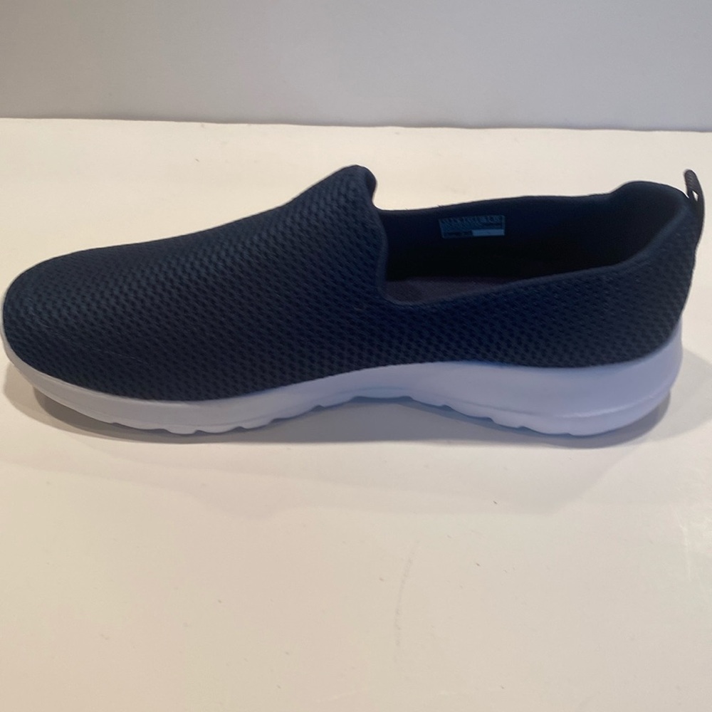 Skechers Goga Max Navy Mesh Sneakers, Right Foot Only